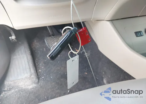 2014 Toyota Prius Four z USA, uszkodzony, nr VIN JTDKN3DU4E1749488